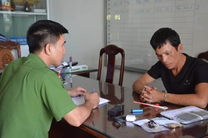 Đột nhập đám cưới trộm 18.000 CAD của Việt kiều