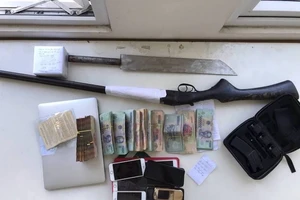 Phá đường dây đánh bạc hơn 600 tỉ đồng, thu nhiều súng đạn