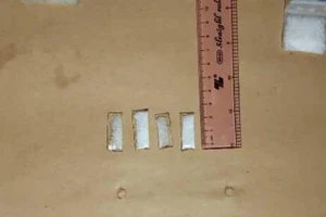 Mở tiệm cắt tóc gội đầu để bán ma túy