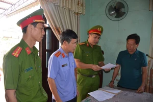 Bắt 3 cựu cán bộ thị xã Điện Bàn, Quảng Nam