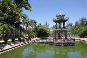 Người nghi bị tâm thần chém sư trụ trì trong chùa