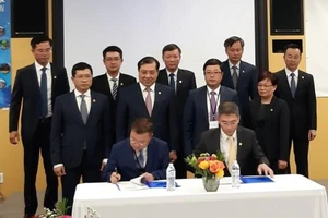 Chủ tịch Đà Nẵng sang Thung lũng Silicon mời gọi đầu tư 
