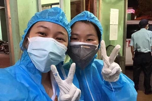 Chùm ảnh đặc biệt về các y bác sĩ Đà Nẵng bị cách ly