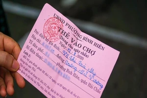 Từ hôm nay, người dân Đà Nẵng đi chợ bằng Thẻ