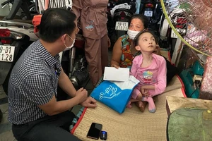 Trao 1 tỉ đồng hỗ trợ phụ nữ khó khăn vì đại dịch COVID-19