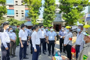 Bí thư, Chủ tịch Đà Nẵng kêu gọi người dân chống dịch