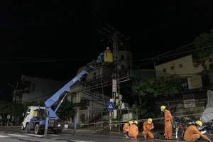 Hôm nay, 100% người dân miền Trung-Tây Nguyên được cấp điện trở lại sau bão số 5