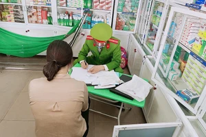 1 nhà thuốc kinh doanh kit test COVID-19 không rõ nguồn gốc