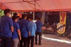 Vụ xe tông vào nhà làm 3 người chết: Con trai tử nạn trước ngày chụp ảnh cưới