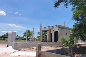 Vụ 1 xã có 60 căn nhà xây lụi: Chủ tịch tỉnh Quảng Bình yêu cầu xử lý nghiêm