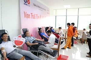 Điện lực miền Trung vận động hiến hơn 2.300 đơn vị máu