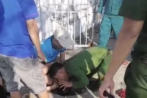 3 công an xã lao xuống hồ lặn tìm, cứu sống 1 học sinh đuối nước