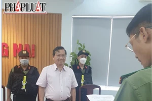 Bắt nguyên Hiệu trưởng Trường Đại học Đồng Nai 