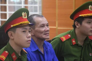 Tòa tuyên tử hình kẻ giết cả gia đình người thân vì tranh chấp đất đai ở Quảng Ngãi