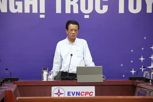 Tổng giám đốc EVNCPC: '3 đến 5 ngày, phải khắc phục xong toàn bộ lưới điện sau lũ'