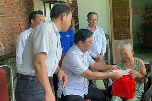 'Hàng cứu trợ tới Đà Nẵng là chuyển ngay cho dân đang cần, không để tồn kho'