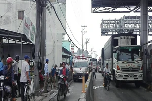 Nóng: Đang kẹt xe ở BOT Cần Thơ-Phụng Hiệp