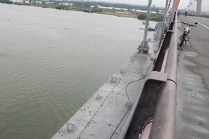 Cứu kịp 1 phụ nữ từ Bạc Liêu lên Cần Thơ nhảy cầu tự tử