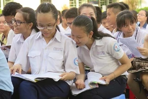 Thí sinh và cán bộ được phục vụ cơm trưa suốt kỳ thi THPT 2018