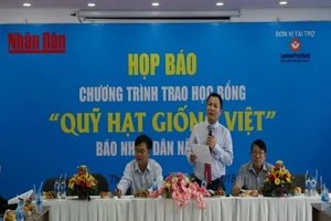 Tặng học bổng 3,9 tỉ đồng cho học sinh nghèo ĐBSCL