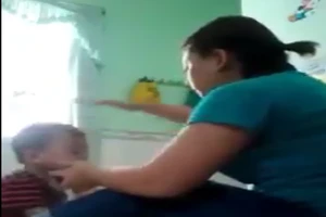 Phẫn nộ bảo mẫu đánh trẻ mầm non khi đang ăn ở An Giang 