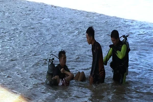 Tìm thấy thi thể thiếu nữ nghi nhảy cầu tử vong