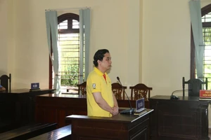 Hứa tặng vàng, ô tô lừa đảo hàng trăm triệu đồng