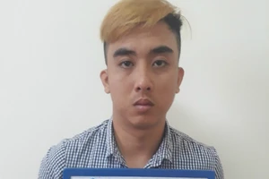 Dùng clip ân ái đe dọa, cưỡng dâm người yêu