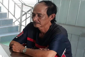 Quên đóng cốp xe máy có 45 triệu đồng bên trong