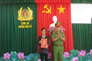 Thăng hàm cho thiếu úy tử vong do uống ca nước có ma túy 