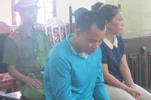 Hiếp dâm xong, cho tiền rồi xưng là bạn của... chồng nạn nhân