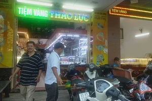 Vụ đổi 100 USD: Chủ tiệm vàng điều chỉnh đơn khiếu nại