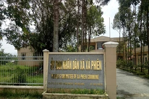 Đề nghị cảnh cáo nữ cán bộ dan díu với bí thư xã