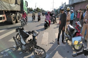 Tông phải xe chạy ngược chiều, người đàn ông đi cấp cứu