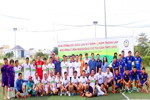 Sôi nổi giải bóng đá giao hữu các cơ quan báo chí miền Tây