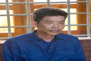 Nghi can lừa bán thiên thạch dỏm giá triệu USD