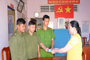 Thượng sĩ công an nhặt được 10 triệu đồng