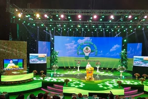 Bàn cách giúp nông dân làm nông thông minh