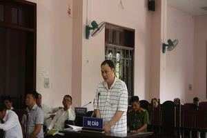 Cựu tổng giám đốc nói không biết hợp đồng nào là khống 