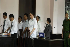 Hoãn xử vụ thất thoát 205 tỉ ở công ty lương thực Hậu Giang