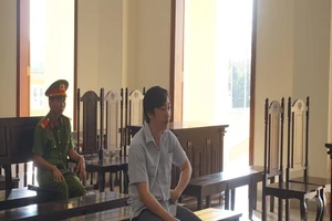 Điều tra dấu hiệu đồng phạm vụ lừa chạy việc vào ngành công an