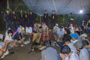 Bộ Công an bắt ổ đánh bạc quy mô lớn ở Vĩnh Long