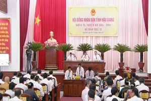 Hậu Giang: Đại biểu chất vấn việc 'thiếu chuẩn' khi bổ nhiệm 