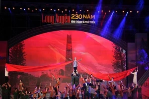 Văn nghệ chào mừng