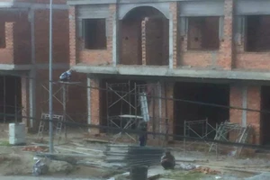 Cần Thơ: Sập giàn giáo, 3 người nhập viện