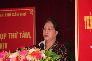 Chủ tịch Quốc hội nói về đường ngàn tỉ vừa bàn giao đã hỏng