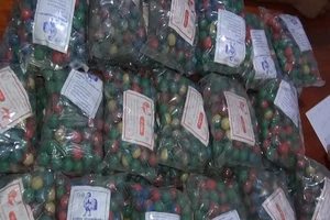 Bắt khẩn cấp 2 thanh niên buôn pháo nổ