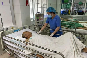 4 giờ chạy đua phẫu thuật cứu sống người vỡ túi phình mạch não