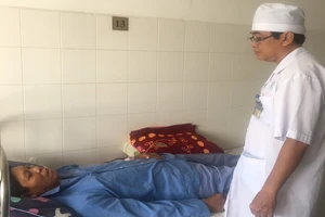 Người đàn ông bị chảy máu mũi 15 ngày không dứt