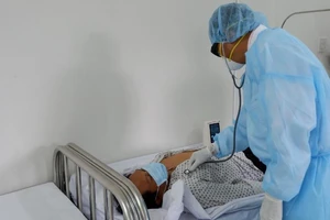 Hình ảnh diễn tập phòng, chống dịch COVID-19 tại Bệnh viện Lao và Bệnh phổi Cần Thơ. Ảnh: Bệnh viện cung cấp